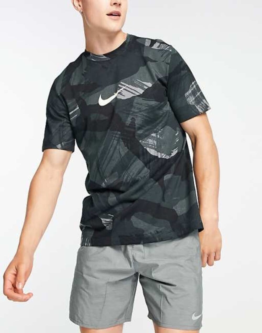 Nike Dri-FIT Camo Swoosh Training Tee - Men's Small